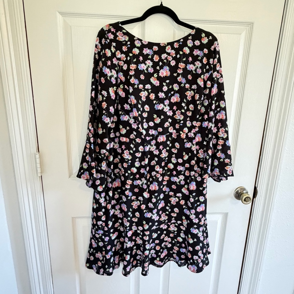 Betsey Johnson Black floral fit and flare bell sleeve midi dress L/XL see pics